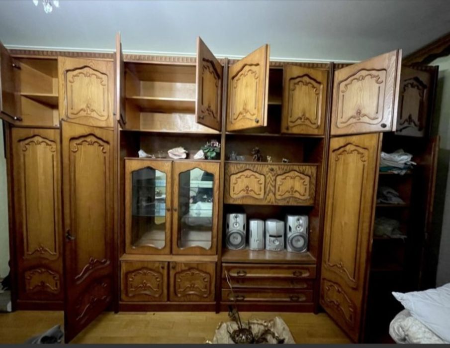 Румынская стенка «Изабелла».