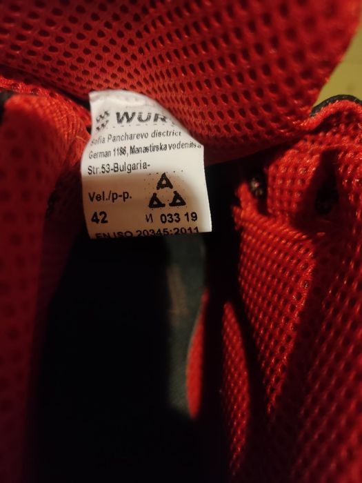 Продавам Обувки чисто Нови цена 50 лева