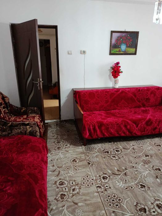 PF vând ap 2 camere etaj intermediar