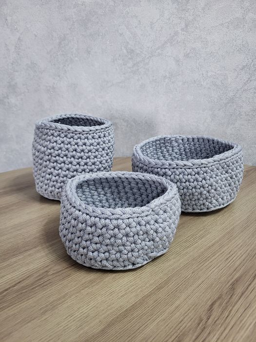 Вязаные корзинки