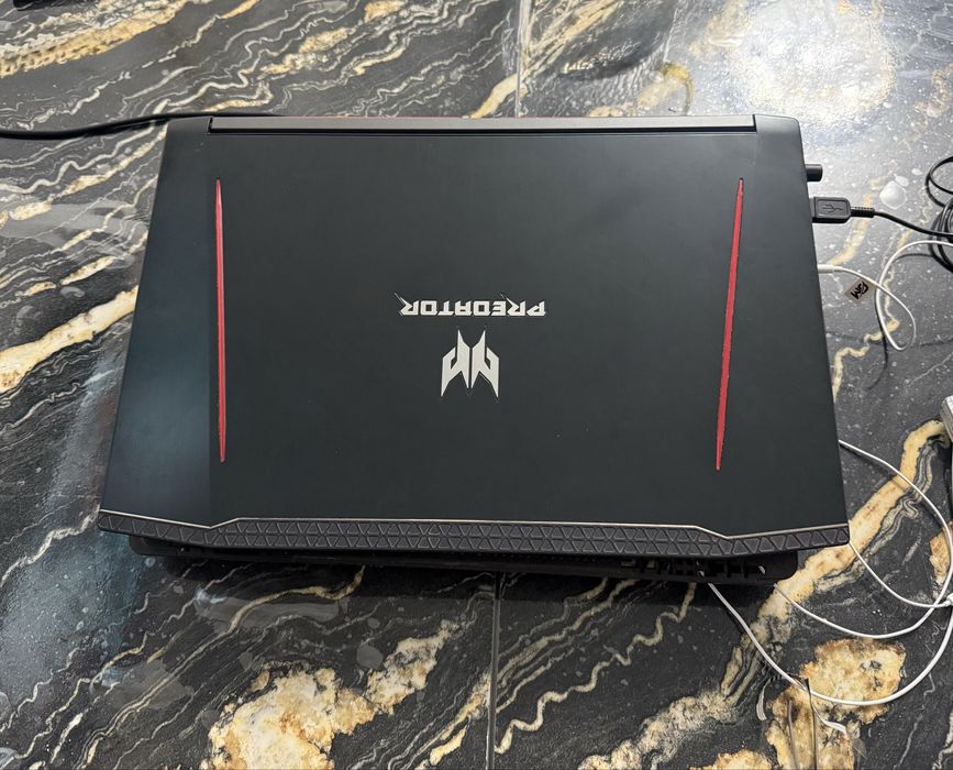 Acer Predator helios 300