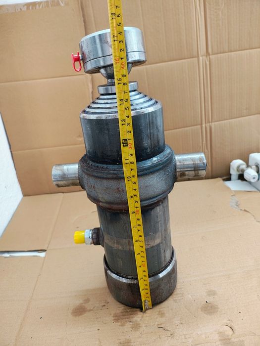 Cilindru basculare 6tone 5 trepte cursa 1.25m
