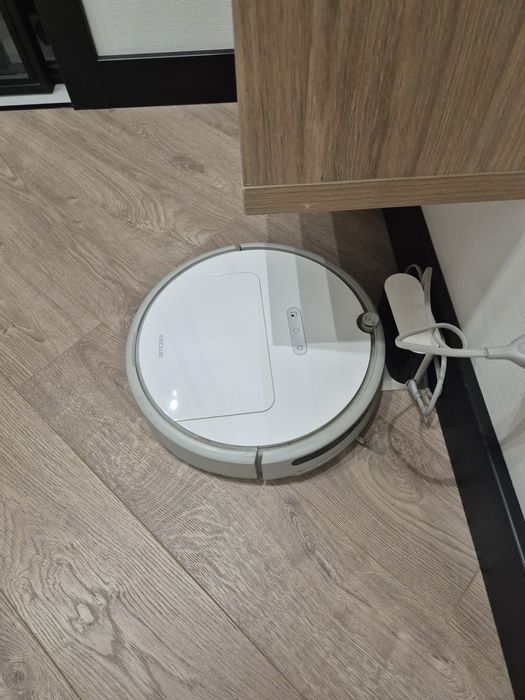 Робот пылесос Xiaomi Е- 20 бу
