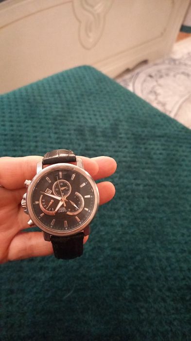 Casio часы рабочие нужно батарейку поменять!