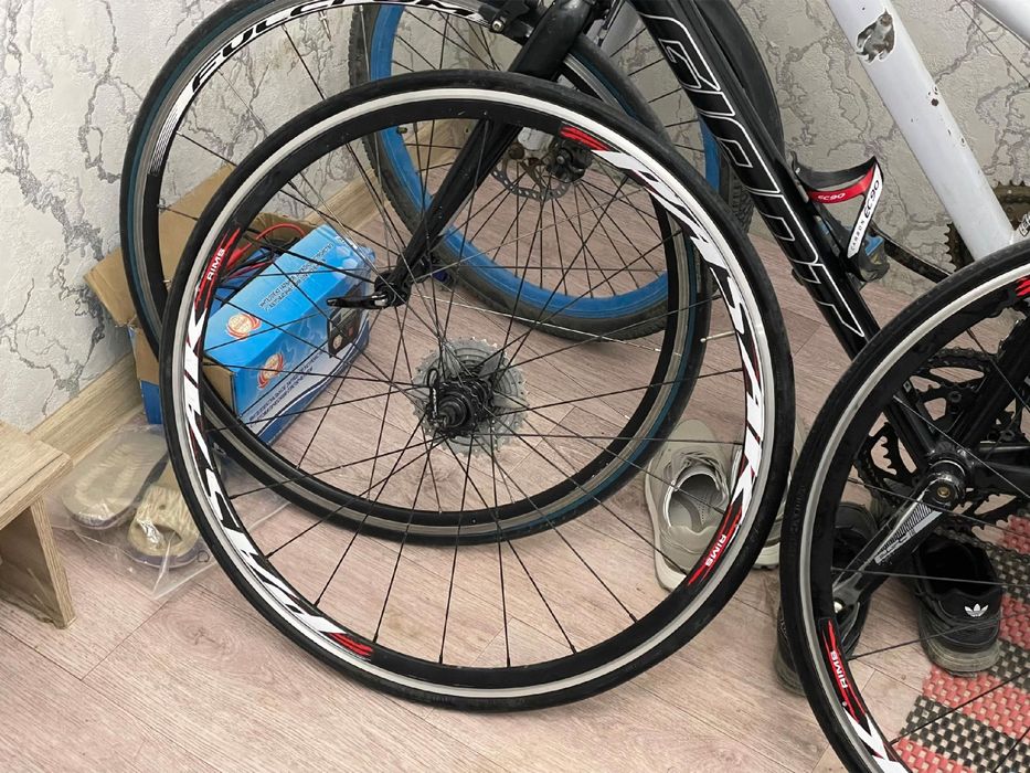 Pasak HB13/P19 70OC Road

Wheelset.