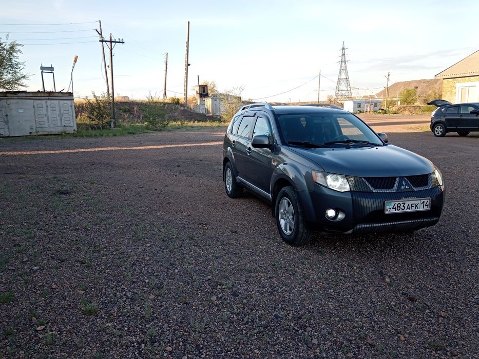 Продам мицубиси аутлентр.