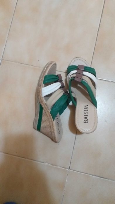 Нови, номер 39 цена 20лв