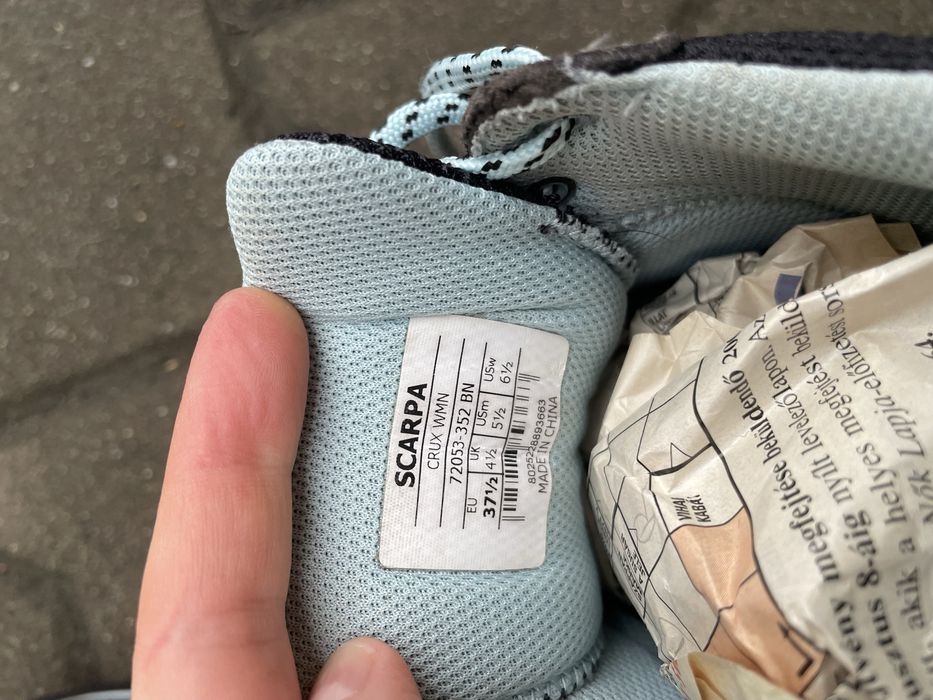 Ghete Scarpa pentru drumetie in stare excelenta 37,5