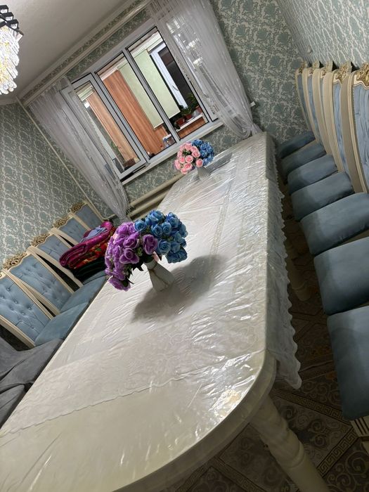 Продам Стол со стулями