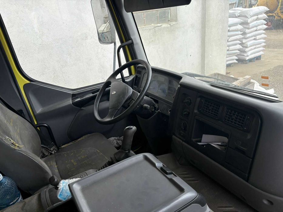 Cisterna pulberi, ciment, apa,faina etc.