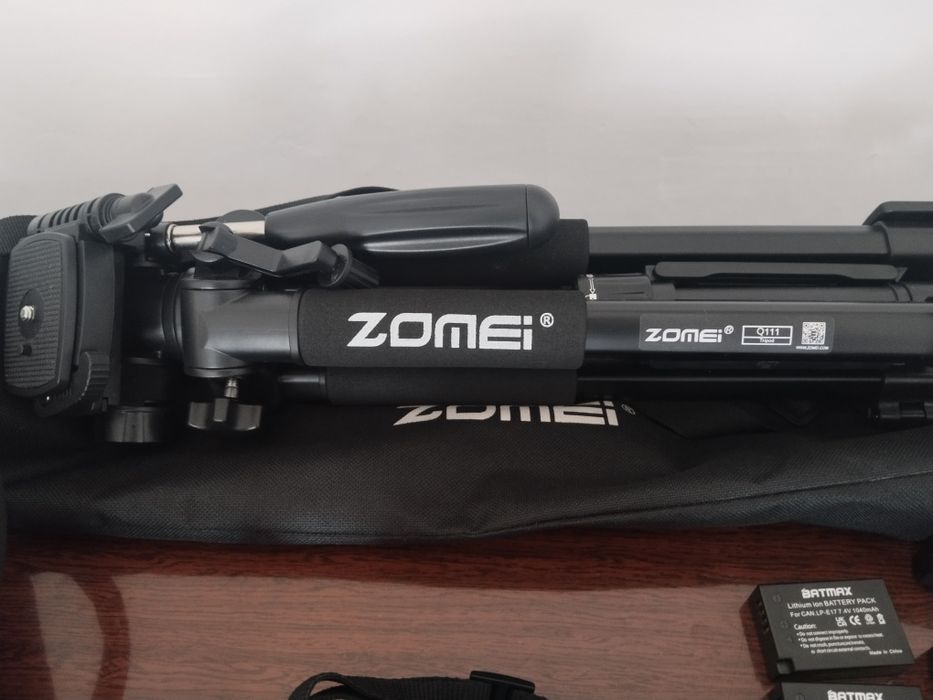 Фотоаппарат Canon EOS 250D