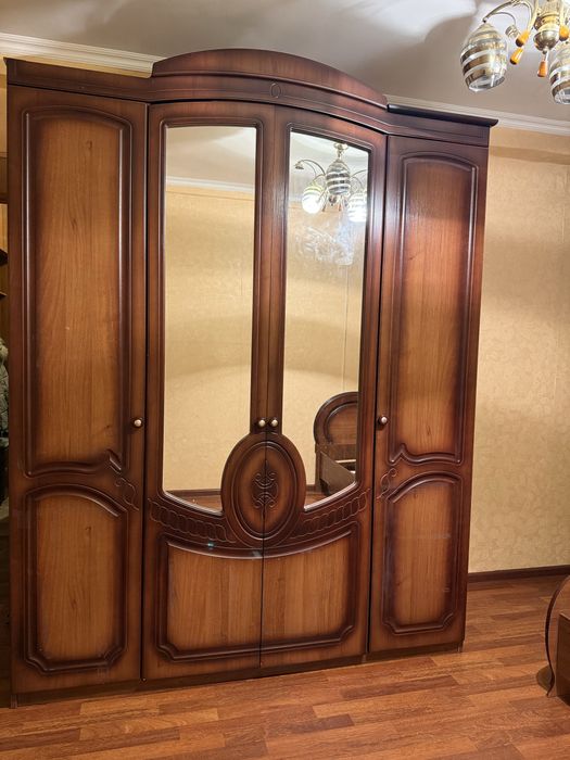 Спальный гарнитур