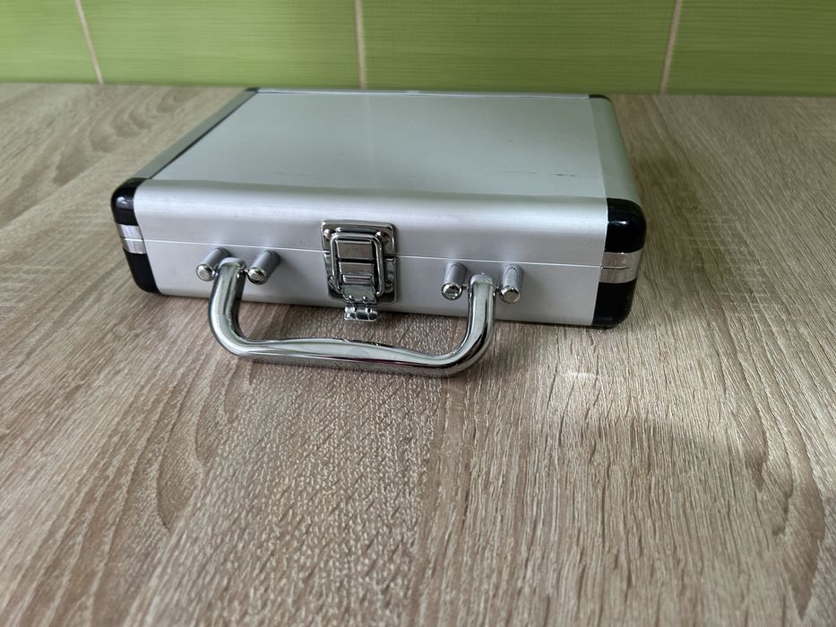 Mini servietă pentru machiaje / pensule – aluminiu