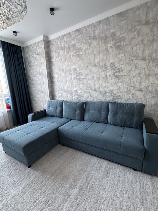 Диван в отличном состояний