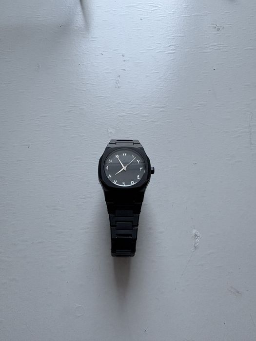 Часы с арабско восточным циферблатом