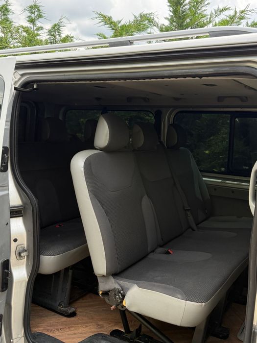 Opel Vivaro 8+1 Pasul lung Oferta