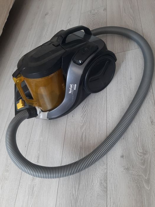 Пылесос Tefal в отличном состоянии