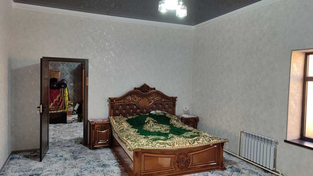 Hovli sotiladi Munis to'yxona tomonda arzon narxda