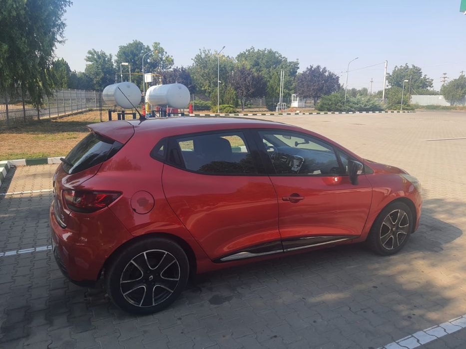 Vând Renault clio