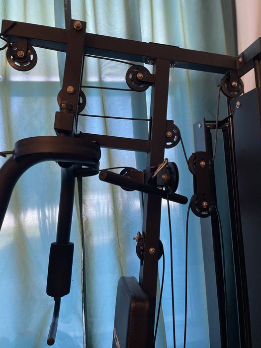 Aparat multifuncțional fitness (home gym)