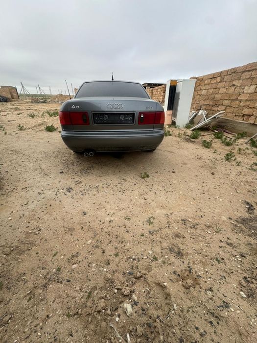 Audi A6-1996года