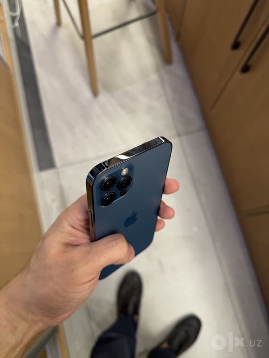 iPhone 12 pro Blue