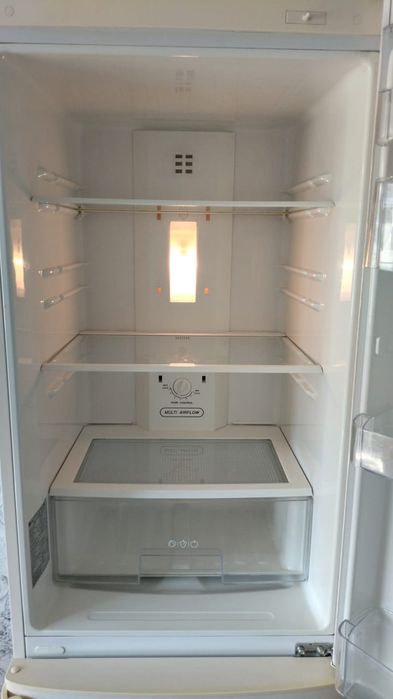 Продам холодильник LG