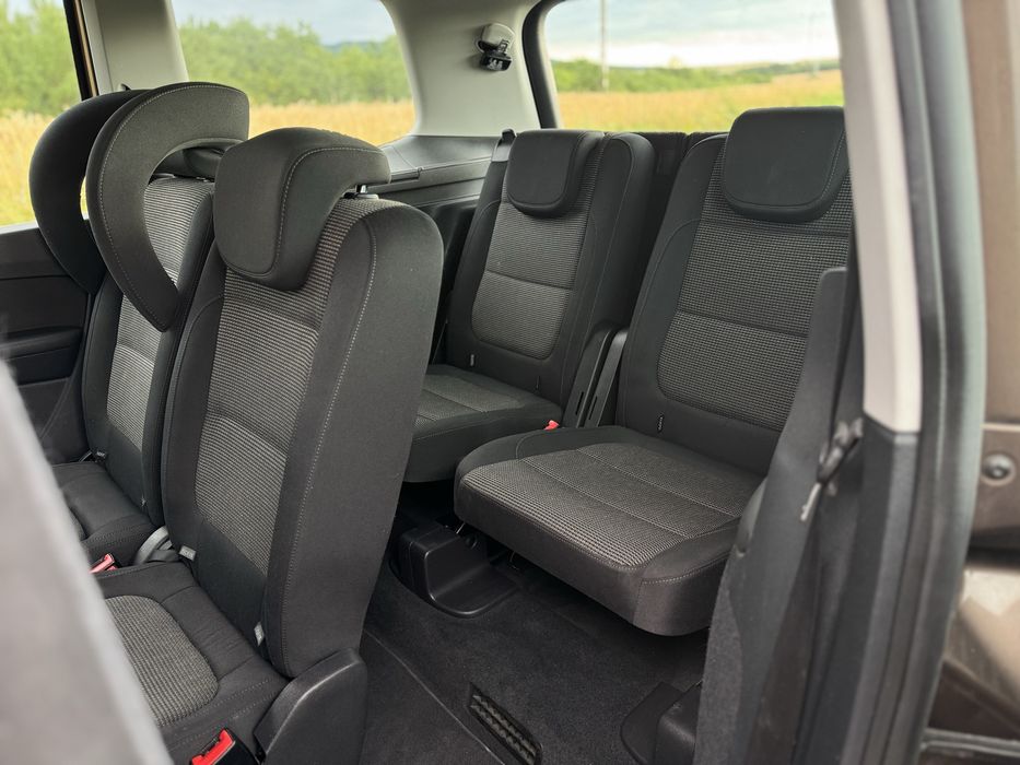 VW Sharan 2.0 TDI 140 CP 2012 7 LOCURI IMPECABIL