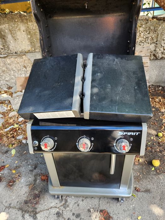 Газово барбекю Weber