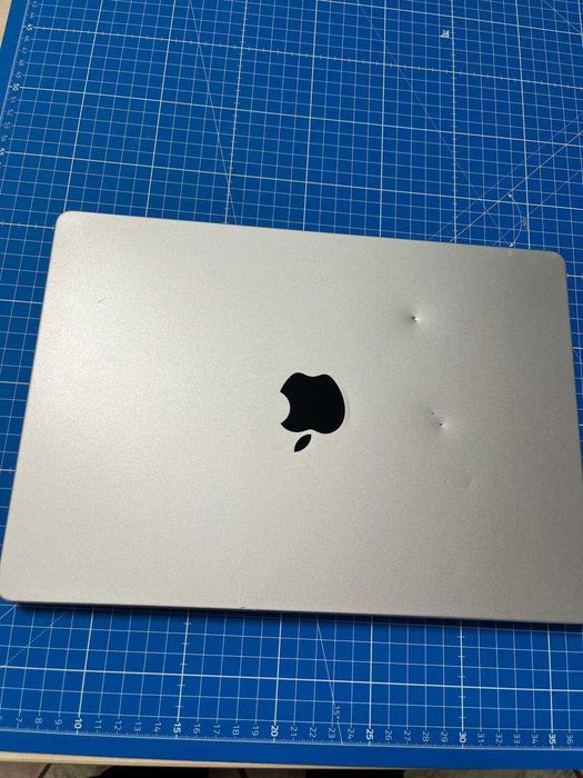 Vând MacBook Pro 14” M2 Pro/16 GB RAM/1 TB SSD