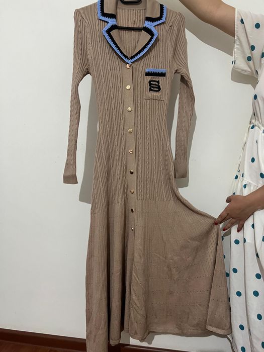 Светло бежевое Платье sandro