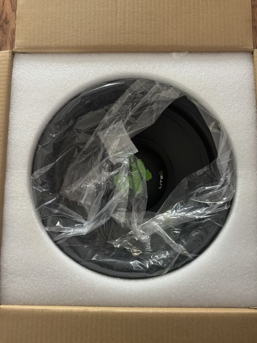 Автомобильный сабвуфер