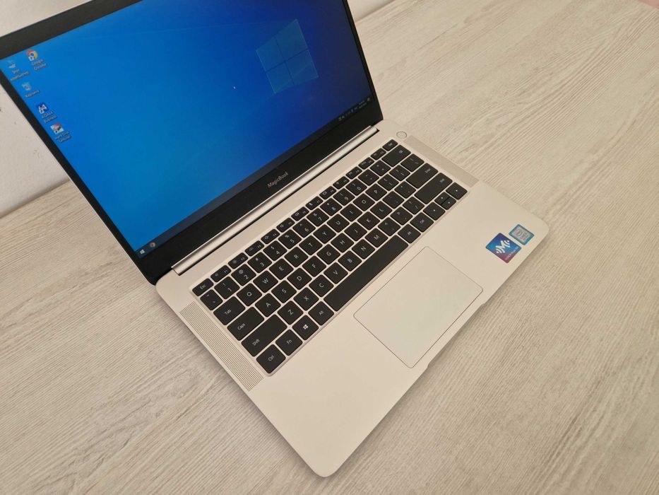 HONOR MagicBook Core i5-8265U / 8GB UltraBook в идеальном состоянии