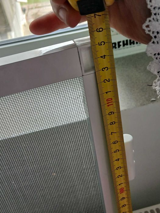 Plase geam din aluminiu