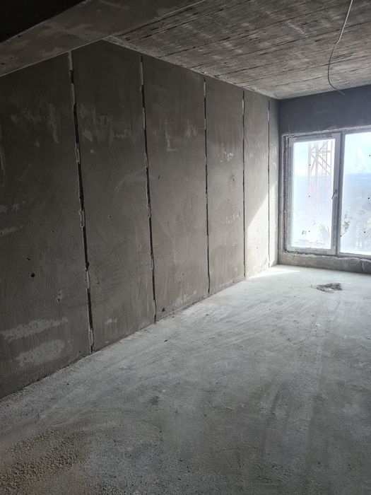 Exectuam tencuiala mecanizata pe baza de ciment-var si pe ipsos