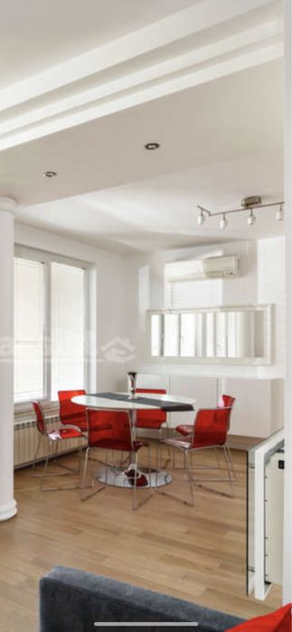 Класическо огледало с рамка масив,американско;Ikea бяло