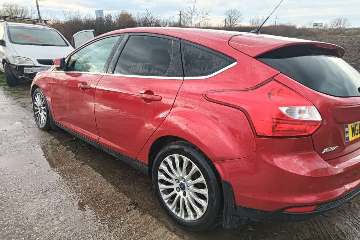 Armatura / Intaritura bara fata Ford Focus a 3-a generatie