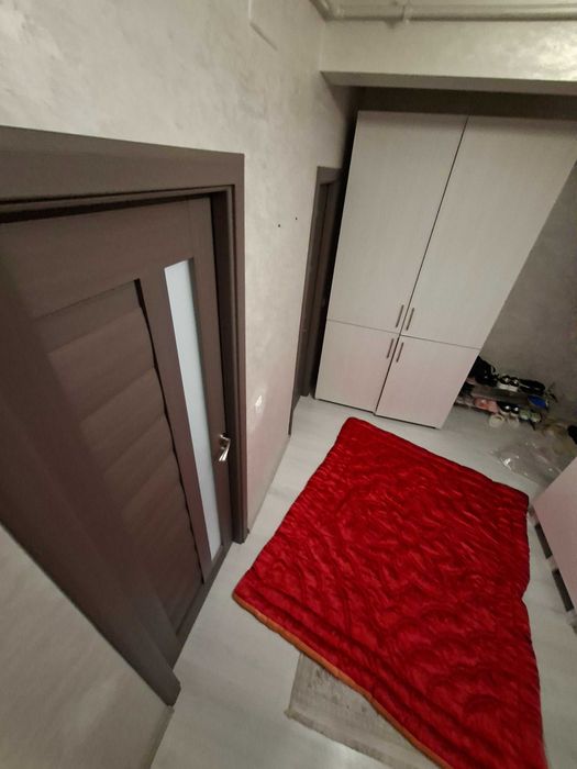 Plapuma din lana naturala cu 2 culori -rosu+ galben