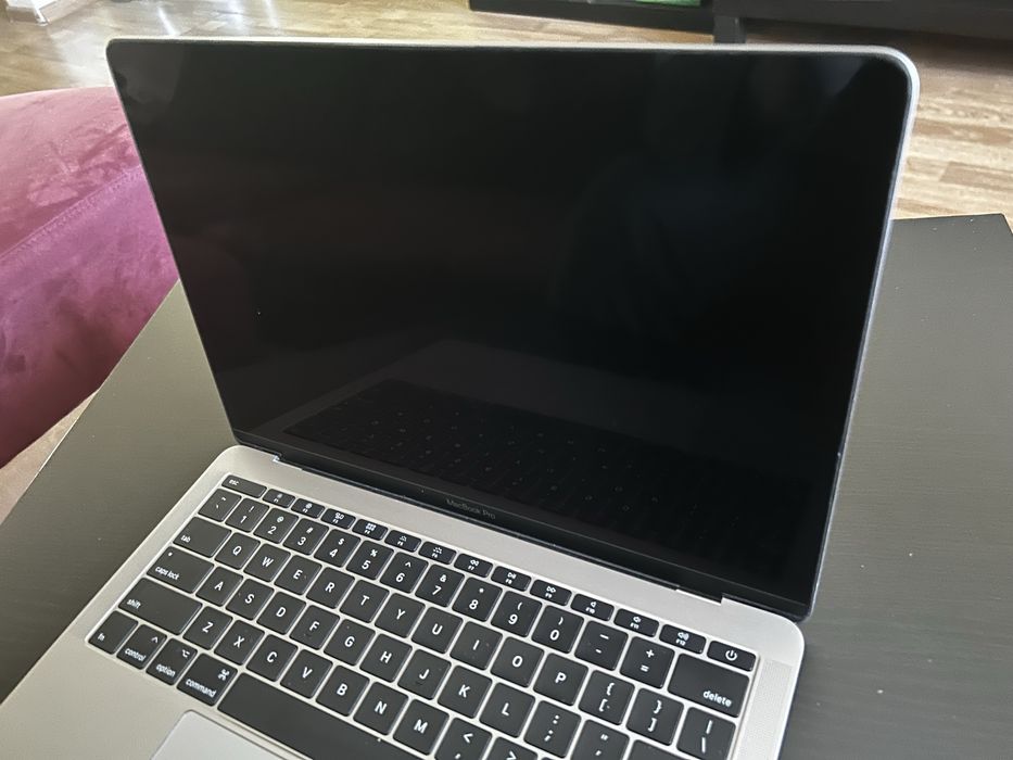 Macbook Pro 13" A 1708 2017 i5 8 GB RAM 128 GB SSD