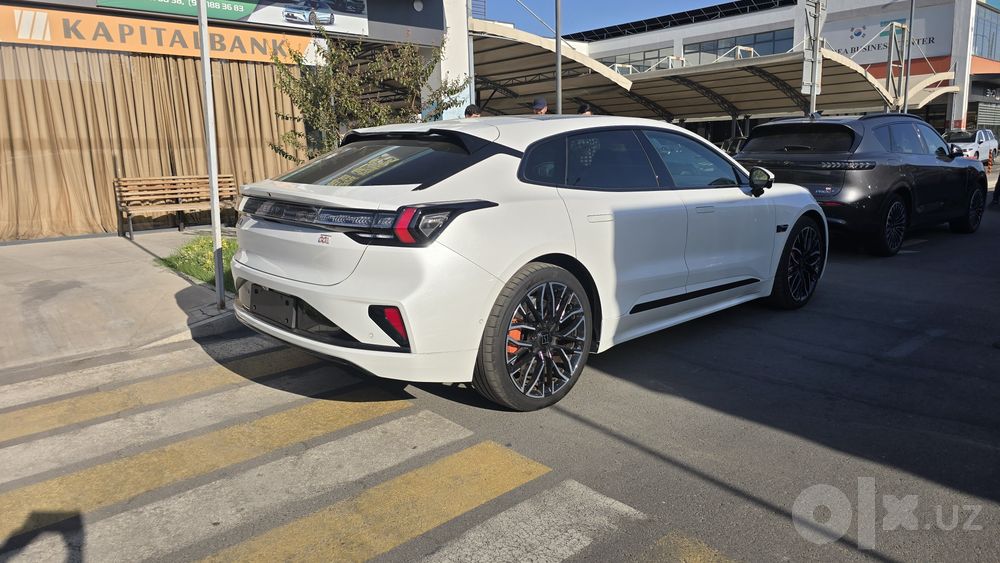 ZEEKR 001 U-SPORT .Sport va lux