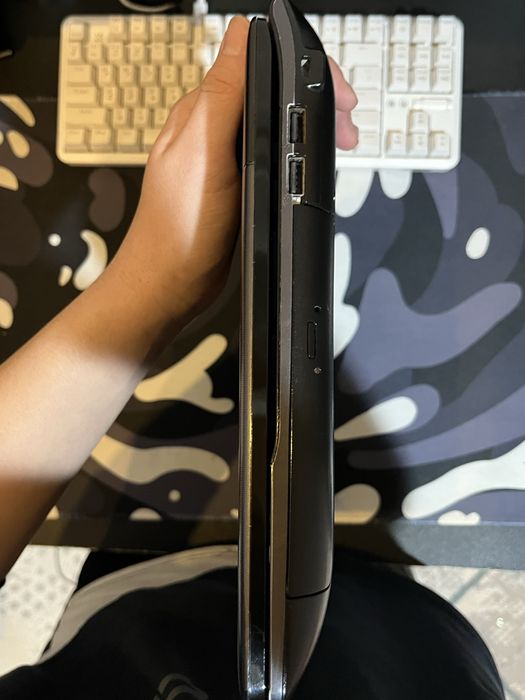 ноутбук samsung.