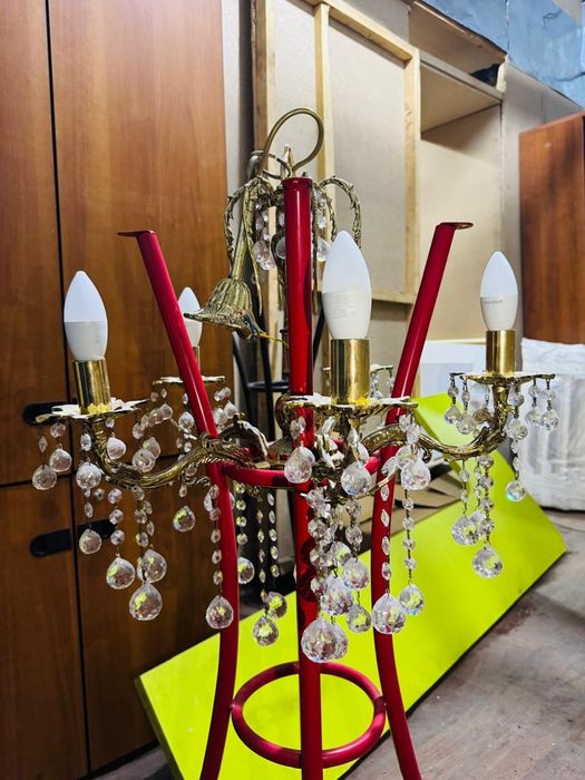 Продам люстру 5 лампочек