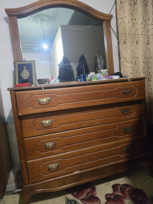 Комот трюмо ойна