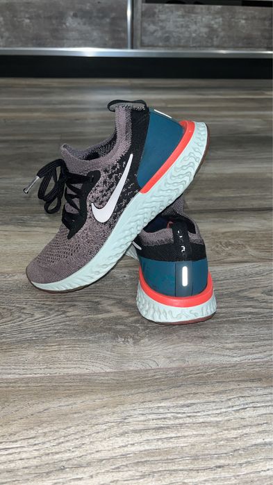 Дамски маратонки Nike