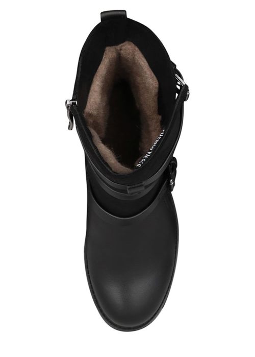 Продам сапоги новые