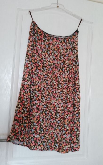 2 fuste model floral, din viscoză, măr. M-L