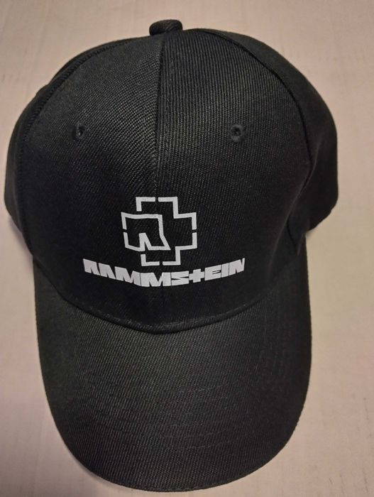 Шапки с  козирка