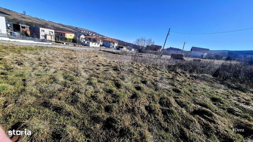 Teren construibil -556 mp situat in Chinteni in  zona de case, front 1