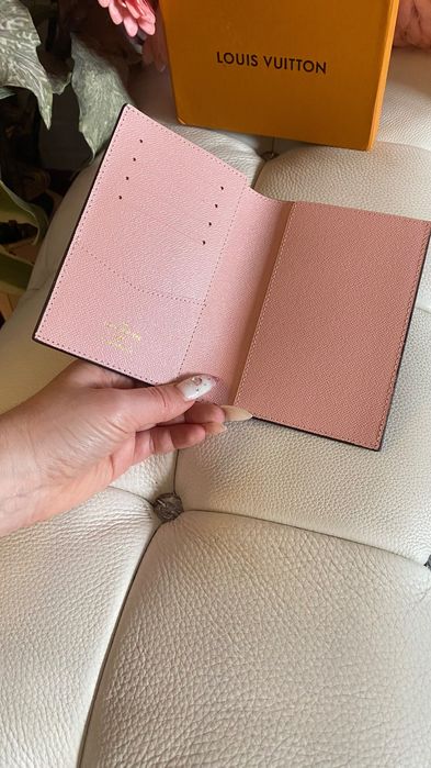 Калъф за паспорт LV* card holder Louis Vuitton