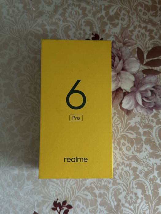 Телефон Realme 6 pro